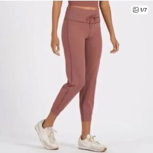 High waisted Vuori dusty mauve joggers